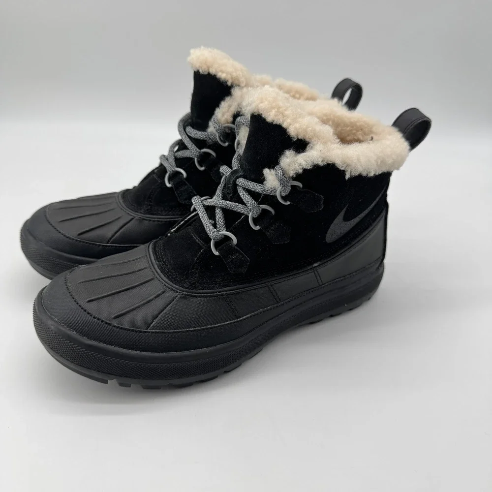 Nike ACG Woodside Chukka Duck Boots‎ 8.5 Black Faux Fur Lined Leather Outdoor